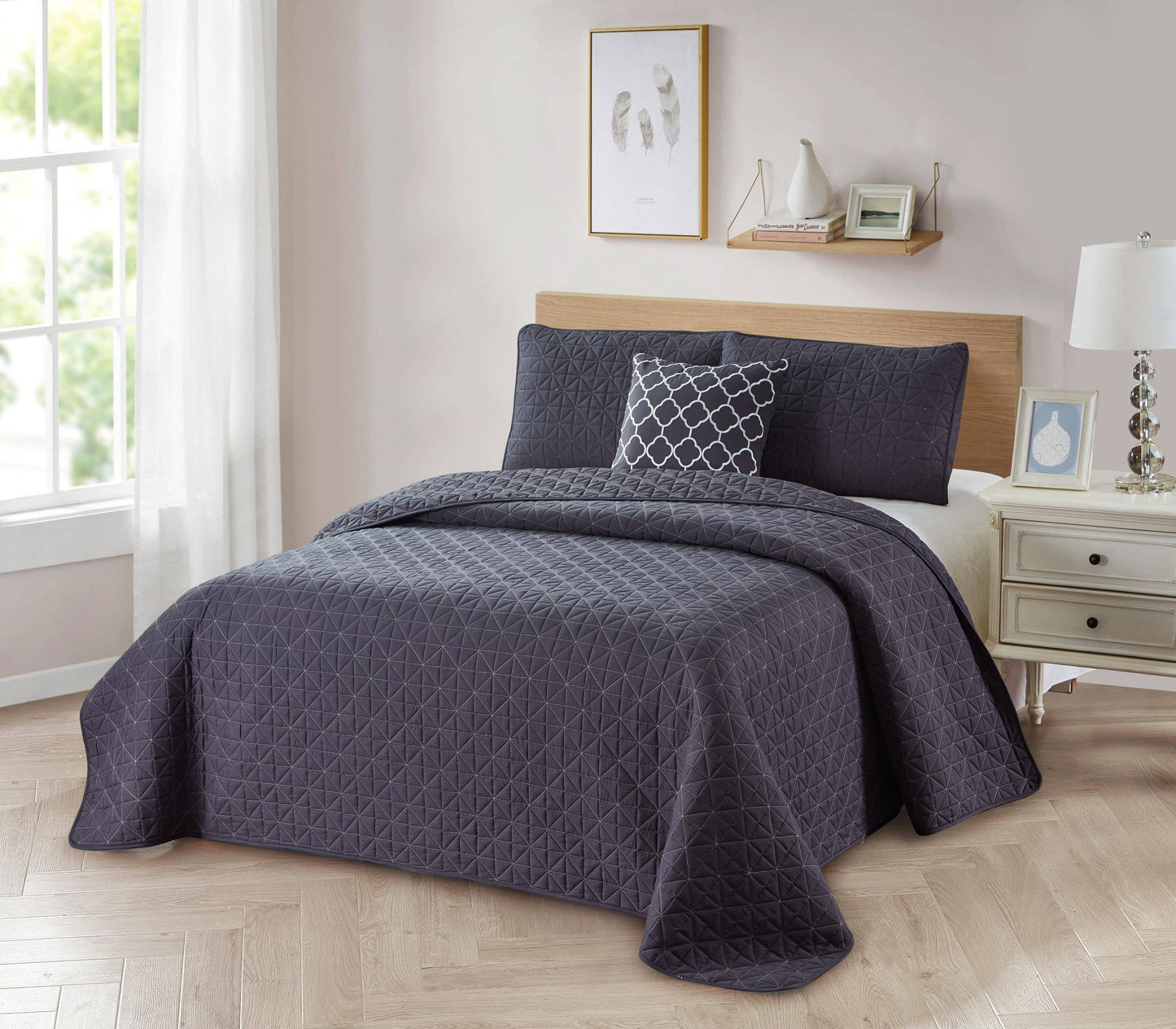 Bibb Home 4 Piece Solid Quilt Set with Cushion